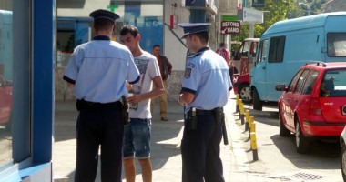 Stire din Eveniment : Sute de polițiști pe străzi, în Duminica Floriilor