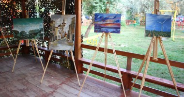 Stire din Cultură-Educație : Ce surprize ne rezervă Tabăra de pictură "Pontul Euxin"