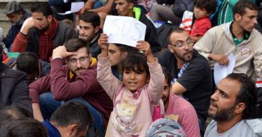 Stire din Eveniment : Criza migrației: Difuzoare instalate pentru a opri propagarea zvonurilor