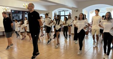 Tabără culturală pentru elevi şi studenţi organizată de UDTR - 2
