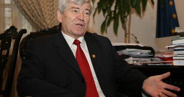 Stire din Eveniment : Valeriu Tabără are fractură de femur la ambele picioare în urma accidentului rutier