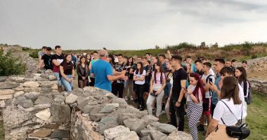 Stire din Eveniment : Tabără militară de vară, la Capu Midia