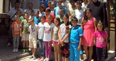 Stire din Cultură-Educație : Tabără gratuită pentru copiii nevoiași din Mangalia