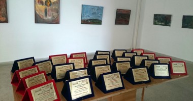 Operele artiștilor din tabăra de pictură "Pontul Euxin", pe simezele Muzeului de Artă - 2