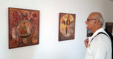 Stire din Cultură-Educație : Operele artiștilor din tabăra de pictură "Pontul Euxin", pe simezele Muzeului de Artă