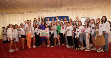 Stire din Social : Taberele pentru copiii români din diaspora au ajuns la final