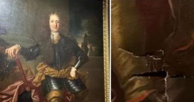 Stire din Actualitate : Cum a reuşit un turist să strice un tablou "de o valoare inestimabilă", în timp ce-şi făcea un selfie