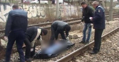Stire din Eveniment : CUTREMURĂTOR! Un copil de 12 ani, mort după ce s-a urcat pe un tren și s-a electrocutat