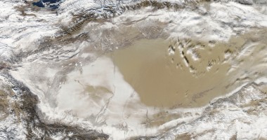 Stire din Actualitate : Fenomen rar în China: NASA a surprins un deșert acoperit de zăpadă