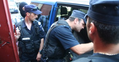 Stire din Eveniment : Tâlharii din Constanța, băgați după gratii