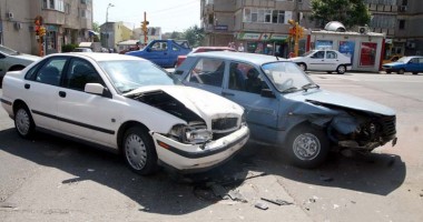 Stire din Eveniment : SCHIMBĂRI LA RCA / Ai fost implicat într-un accident rutier? Iată cine te va despăgubi
