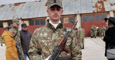 Stire din Social : Un tânăr de 21 de ani, diagnosticat cu cancer ganglionar are nevoie de voi. Ajutaţi-l să trăiască!