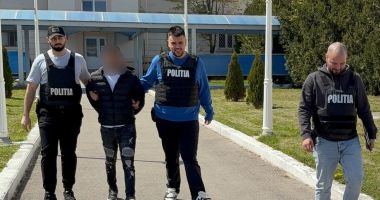 Stire din Eveniment : Tânăr de 24 de ani din Constanța, reținut pentru furt calificat. Obișnuia să jefuiască magazine alimentare