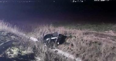 Stire din Eveniment : Un tânăr de 19 ani a murit, iar alți doi au fost răniți în urma unui accident cumplit