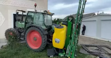 Stire din Eveniment : Accident grav. Un tânăr a fost lovit de tractorul condus de primar