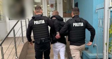 Stire din Eveniment : Tânăr de 24 de ani, reţinut după ce a dat buzna în locuinţa fostei sale concubine, în vârstă de 53 de ani