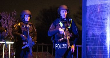 Stire din Eveniment : Tânăr român de 18 ani, înjunghiat de o bandă de sirieni pe o stradă din Germania