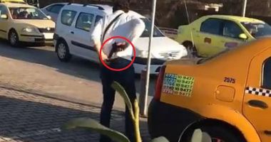 Stire din Eveniment : Tânără de 15 ani, amenințată cu pistolul în plină stradă. Atacatorul i-a luat telefonul și a forţat-o să-l urmeze