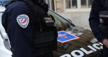 Stire din Actualitate : O tânără de 18 ani şi-a aruncat bebeluşul nou-născut pe fereastra unei camere de hotel