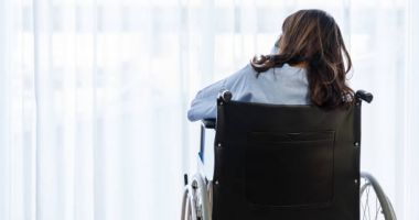 Stire din Actualitate : O tânără de 29 de ani a rămas paralizată după ce a folosit un drog cumpărat de la magazin