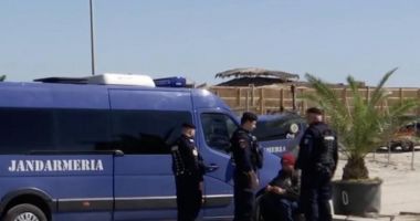 Stire din Eveniment : Gruparea de Jandarmi Mobilă „Tomis” Constanța alături de constănțeni pentru asigurarea ordinii și liniștii publice