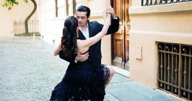 Stire din Diverse : Vă place tangoul? Veniți pe faleza Cazinoului!