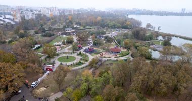 Stire din Social : Țara Piticilor, închisă pentru montarea decorurilor festive