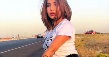 Stire din Actualitate : O tânără de 22 de ani, fotomodel celebru, a fost împușcată pe stradă