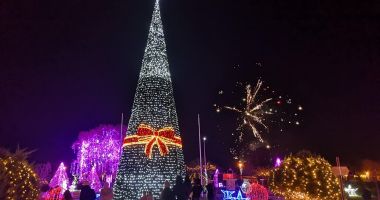 Stire din Social : Țara Piticilor, închisă timp de patru zile. Se demontează luminițele