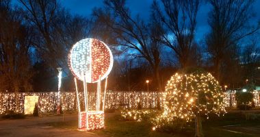 Decoruri de sărbătoare, la Ţara Piticilor din Tăbăcărie. Program extins la parcul de distracţii - 2