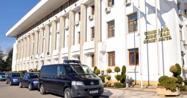 Stire din Politică-Administrație : Tararache își dă cu părerea ca să nu tacă: Primarul e cu apa, CJC-ul cu politica