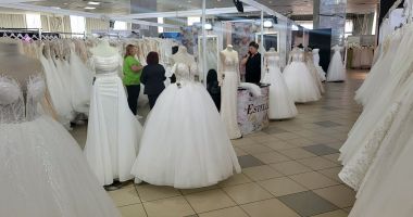 Diamante, rochii superbe de mireasă şi lecţii de dans, la Târgul de Nunţi de la Constanţa