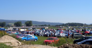 Stire din Eveniment : Care este țeapa la modă în târgurile auto