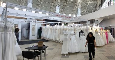 Rochii de mireasă, bijuterii de lux, artificii şi maşini retro, la Târgul de Nunţi de la Constanţa - 4