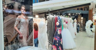 Rochii de mireasă de lux, bijuterii de mii de euro și limuzine de epocă, la Târgul pentru nunți - 7