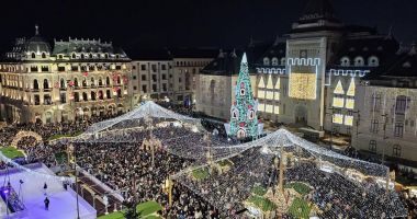 Stire din Social : Peste 200.000 de persoane au vizitat Târgul de Crăciun din Craiova în ultimul weekend