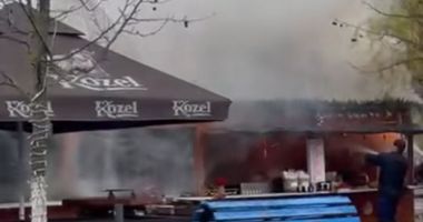 Stire din Eveniment : Incendiu la Târgul de Crăciun. O căsuță de lemn a luat foc