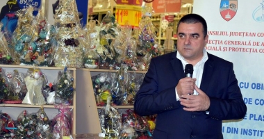 Obiecte unicat realizate de copiii din centrele de plasament, la Târgul de Crăciun - 2