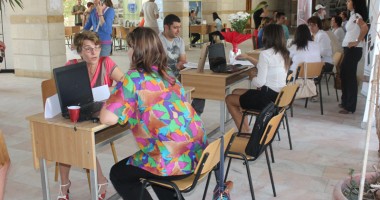 Stire din Social : Absolvenții care nu au reușit să ia bacalaureatul, încotro?