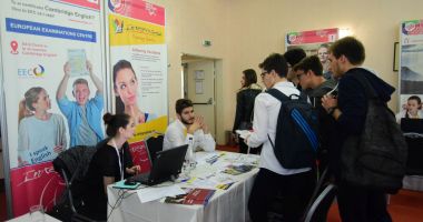 Stire din Social : Te gândești să pleci la facultate în străinătate? Constanța găzduiește azi cel mai mare târg pentru studii în-afară