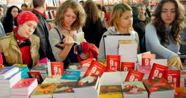 Stire din Cultură-Educație : Care au fost cele mai vândute titluri la Gaudeamus