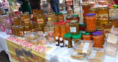 Stire din Cultură-Educație : Târg de produse românești la Costinești