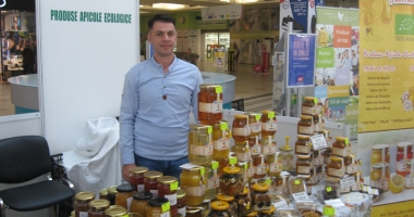 Stire din Economie : Târgul care vă scapă  de boli, dureri  și vă ajută să trăiți sănătos