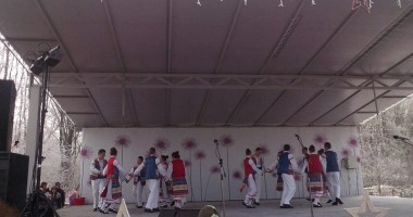 Târgul de Crăciun din comuna Mihail Kogălniceanu a strâns mii de locuitori în Parcul Tineretului - 3