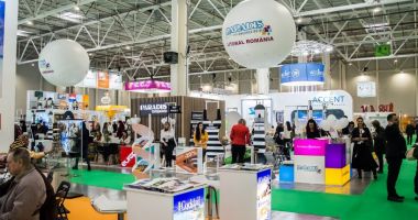 Stire din Economie : Începe Târgul de Turism al României. Iubitorii de vacanţe îl pot vizita online