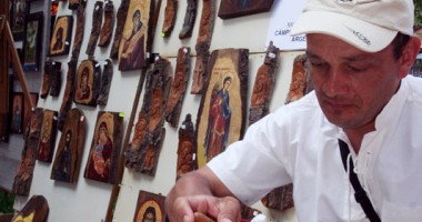 Meșterii populari ocupă, de azi, Piața Ovidiu - 6
