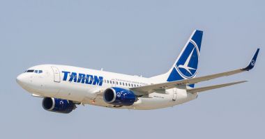 Grevă la TAROM! Cât timp rămân la sol avioanele companiei