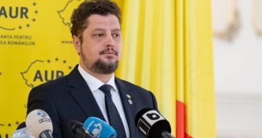 Stire din Politică-Administrație : Târziu: AUR vrea să câştige toate alegerile din 2024, cu majorităţi absolute