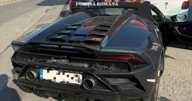 Stire din Eveniment : Andrew Tate, prins când circula cu maşina cu o viteză de 196 km/h