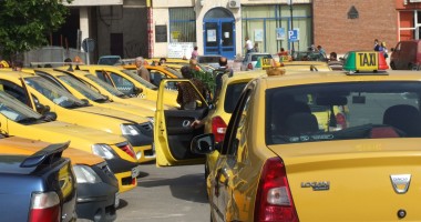Stire din Politică-Administrație : Primarul Mangaliei a discutat cu taximetriștii despre taxele locale